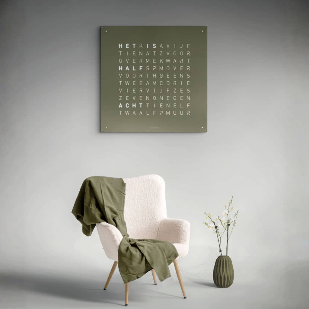 QLOCKTWO Earth 90 - Olive @ stArt to Art
