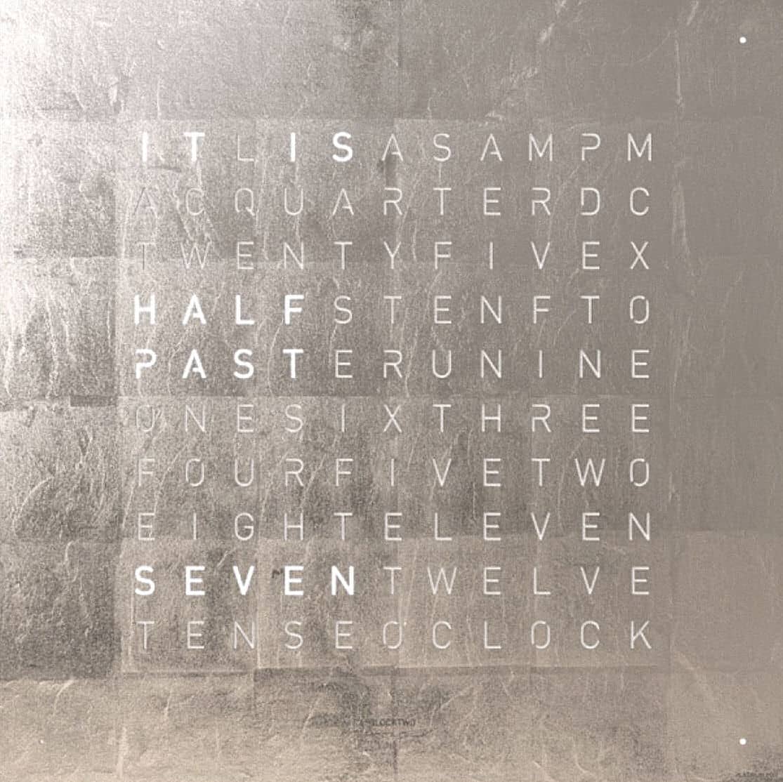 QLOCKTWO Earth Creator's Edition - Platinum