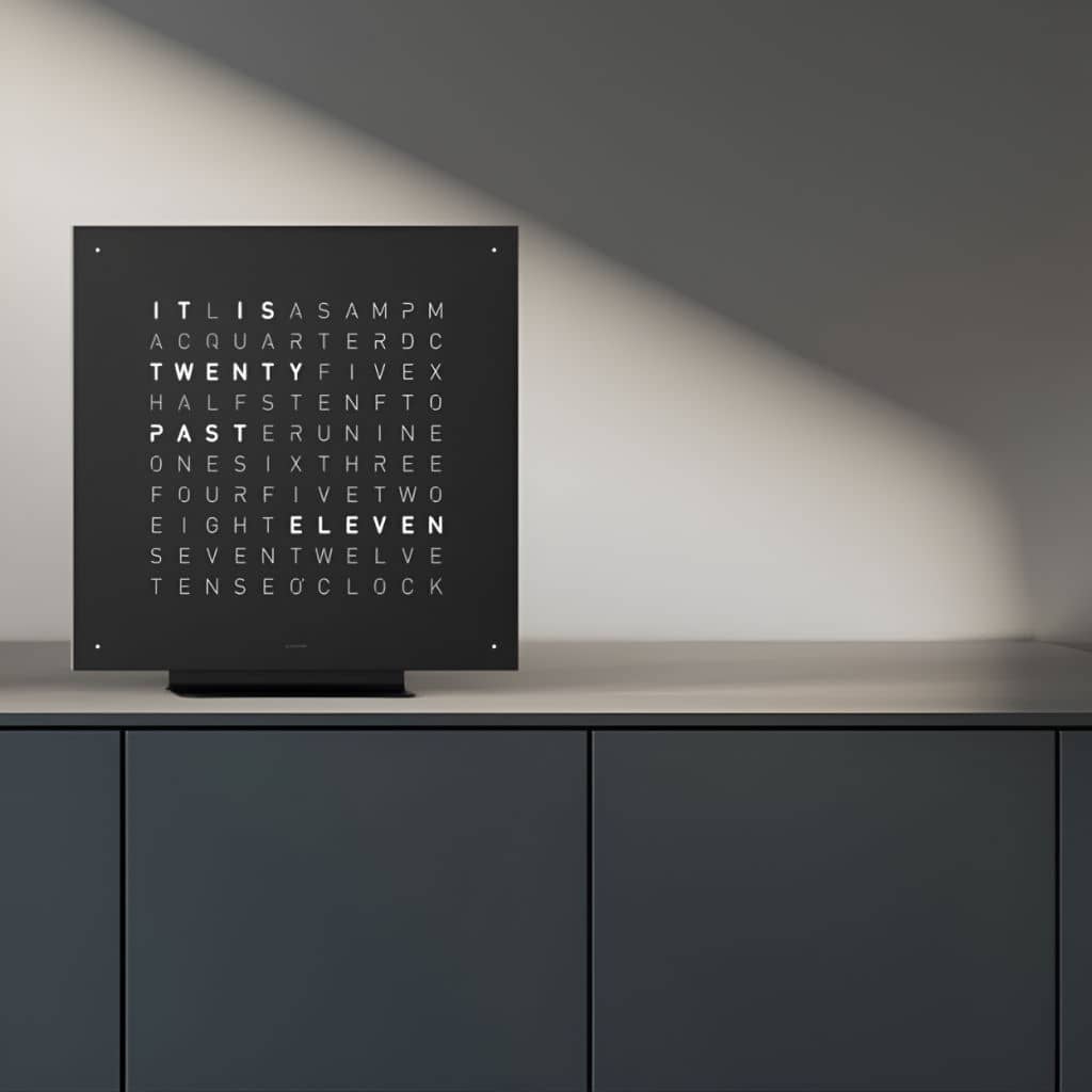QLOCKTWO Earth 45 - Stand Black - Black Peper @ stArt to Art