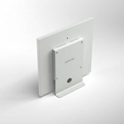 QLOCKTWO Earth 45 - Stand White @ stArt to Art