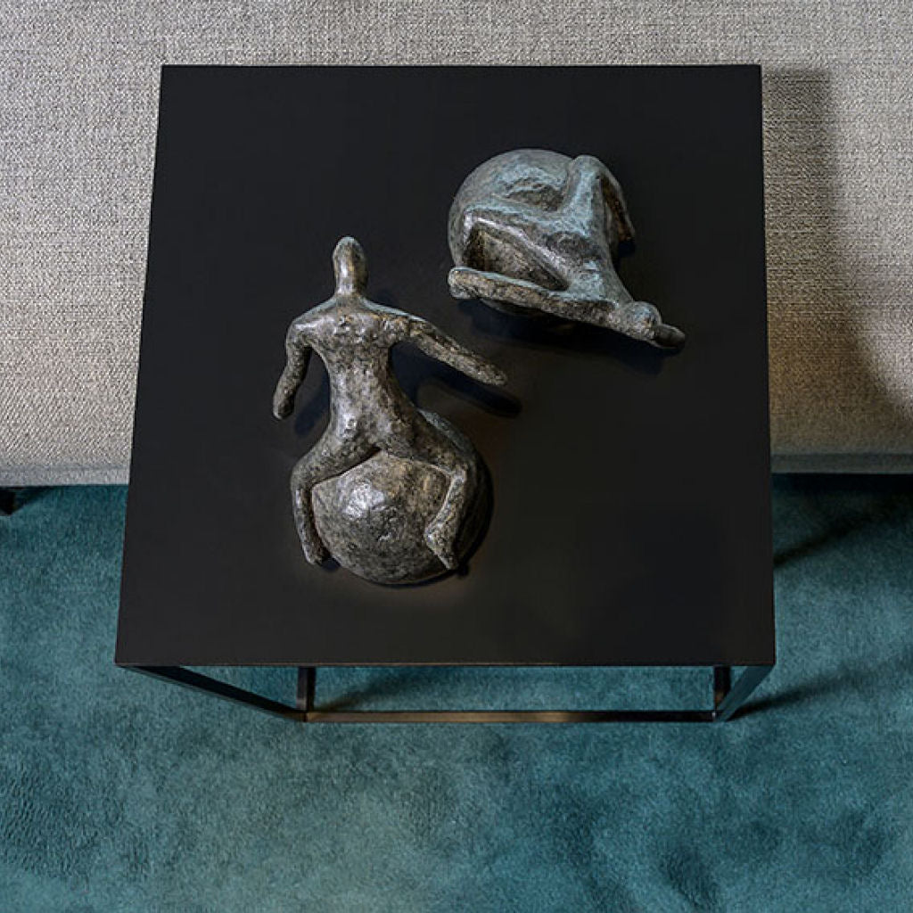 Bronzen beeld Balance Backward van Mieke Deweerdt - Limited edition