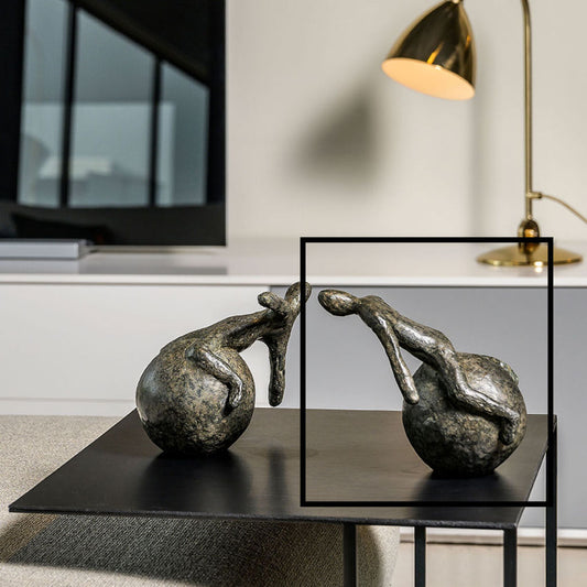 Bronzen beeld Balance Forward van Mieke Deweerdt - Limited edition