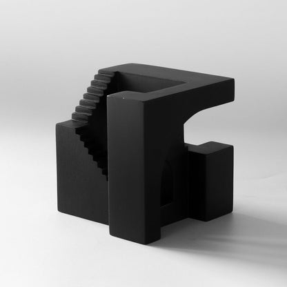 Houten beeld Cube van David Umemoto in Mahonie zwart vernist - Limited edition