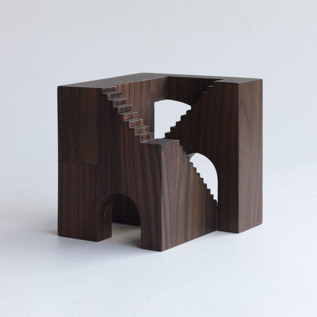 Houten beeld Cube van David Umemoto in Rozenhout natuurlijk vernist - Limited edition